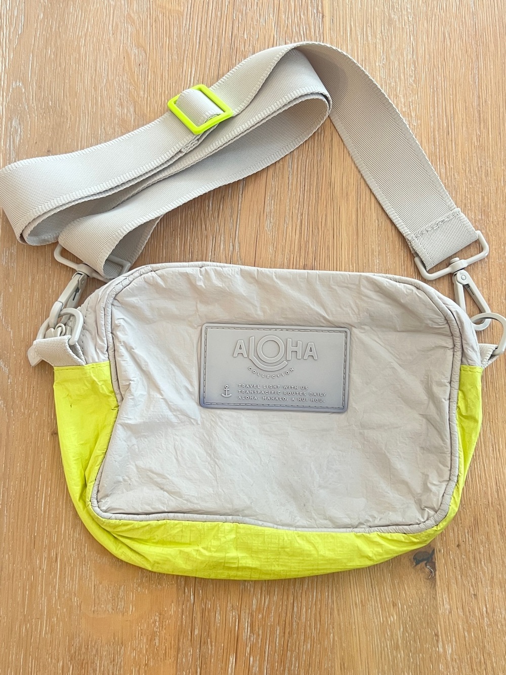🌝🤍ALOHA COLL. “LE TOUR” CROSSBODY IN BEIGE & NEÓN STRIPE BAG🤍🌝